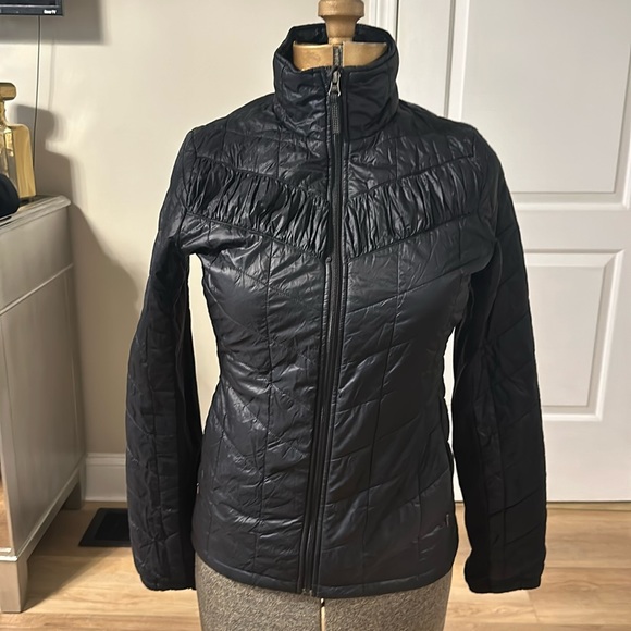 Patagonia Jackets & Blazers - Patagonia lightweight women’s black puffer jacket size small